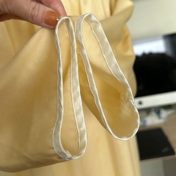 NATORI Classics Vintage Embroidered Nightgown Butter Yellow Square Neck - Picture 7 of 15